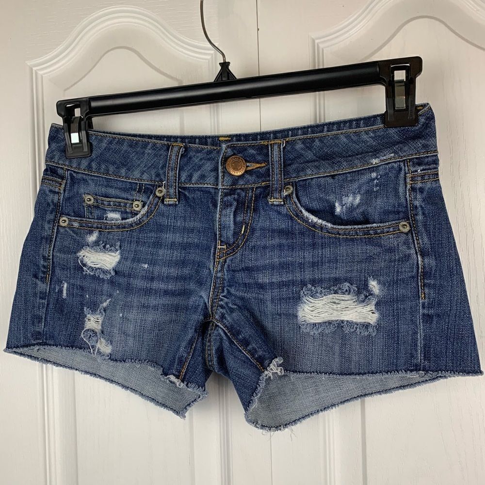American Eagle Distressed Jean Shorts‎